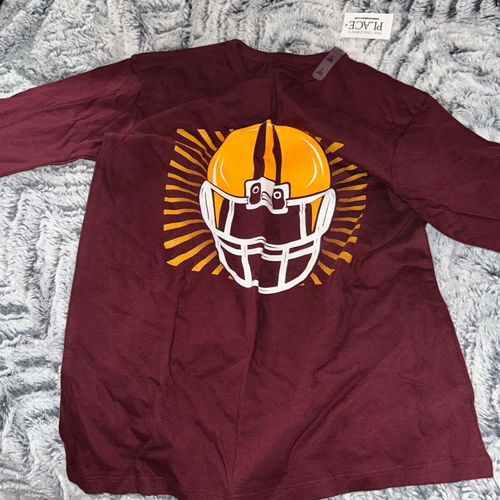 Boys large 10/12 long sleeve. Burgundy.